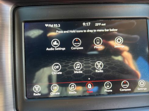 Used 2018 Dodge Charger SXT image 22