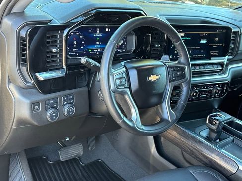 Used 2022 Chevrolet Silverado 1500 LTZ image 13