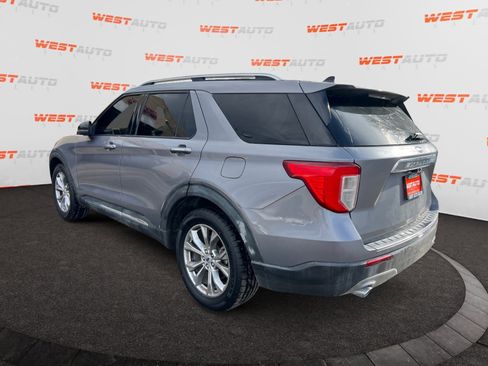 Used 2021 Ford Explorer Limited image 3
