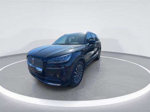 Used 2024 Lincoln Aviator Reserve image 4