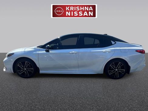 Used 2025 Toyota Camry LE image 6