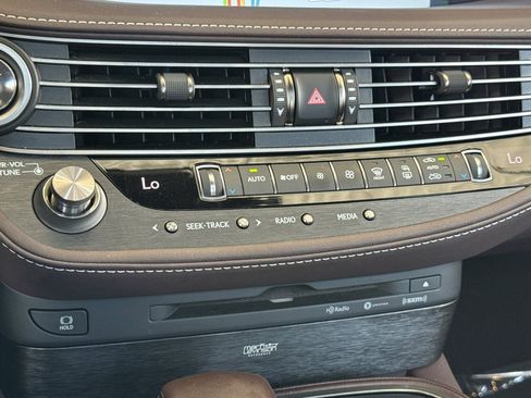 Used 2019 Lexus LS 500 w/ Interior Upgrade Package RWD image 26
