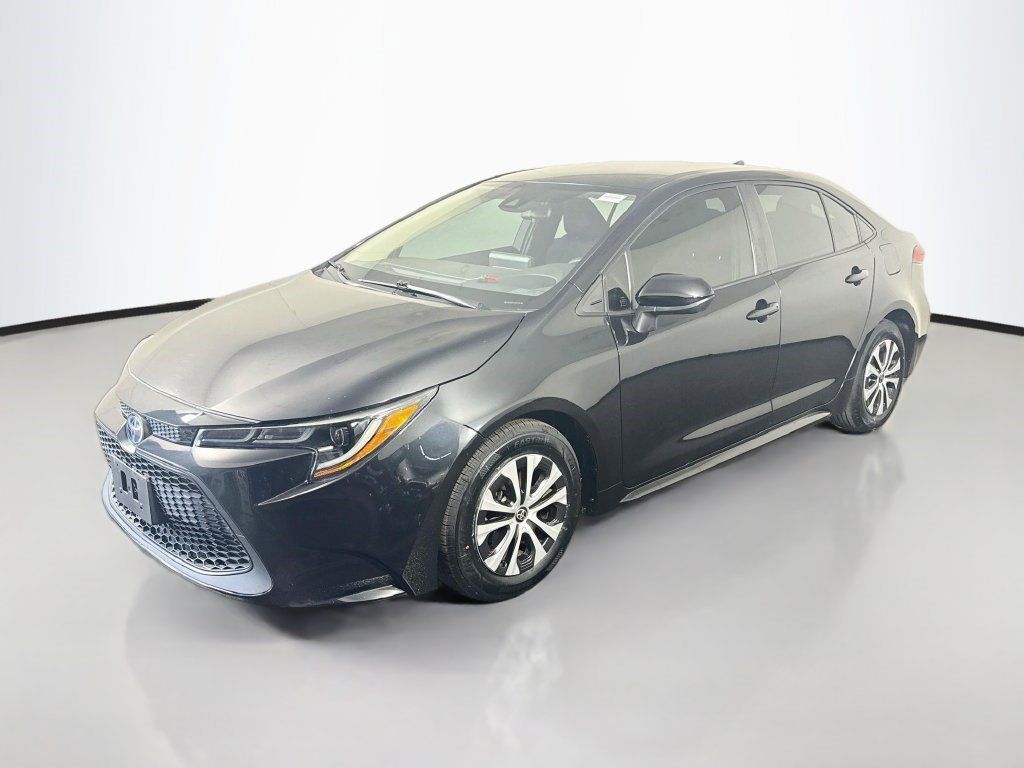 Used 2022 Toyota Corolla LE FWD image 4