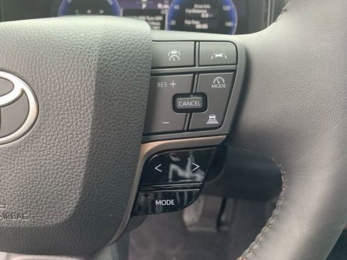 New 2026 Toyota Camry XLE AWD/4WD image 18