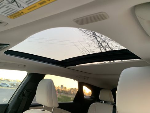 Used 2025 Lexus RX 450h AWD w/ Luxury Package image 28