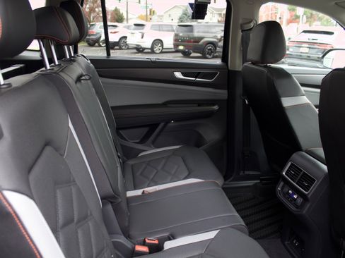 New 2026 Volkswagen Atlas Peak Edition image 35