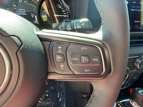 Used 2025 Jeep Wrangler Unlimited Rubicon 4xe w/ Convenience Group image 28