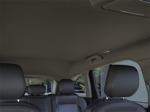 New 2026 Lincoln Nautilus Premier image 22