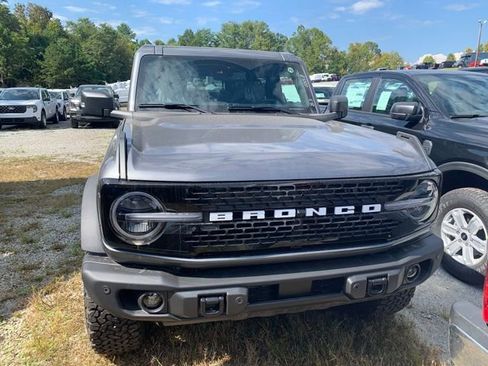 New 2025 Ford Bronco Badlands image 7