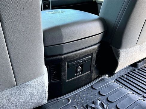 Used 2020 RAM 1500 Classic SLT w/ Luxury Group RWD image 34