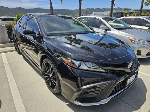 Used 2022 Toyota Camry XSE w/ Navigation Upgrade Package FWD image 8