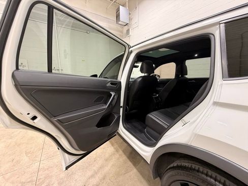 Used 2021 Volkswagen Tiguan SE R-Line AWD/4WD image 30