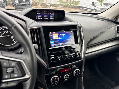 Used 2020 Subaru Forester Premium image 17