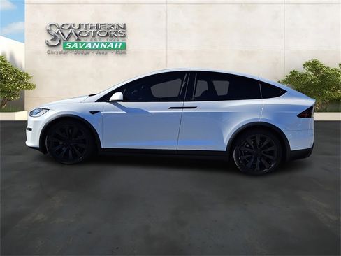 Used 2022 Tesla Model X image 2