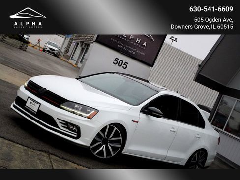 Used 2018 Volkswagen Jetta GLI image 1