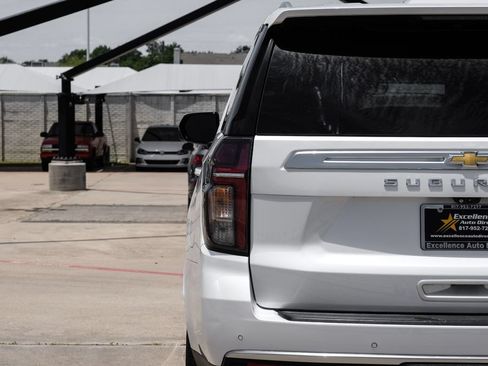Used 2021 Chevrolet Suburban High Country RWD image 55