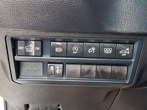 Certified 2025 Toyota Tundra SR5 AWD/4WD image 25
