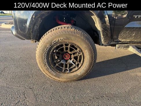 Used 2018 Toyota Tacoma TRD Sport w/ Technology Package image 13