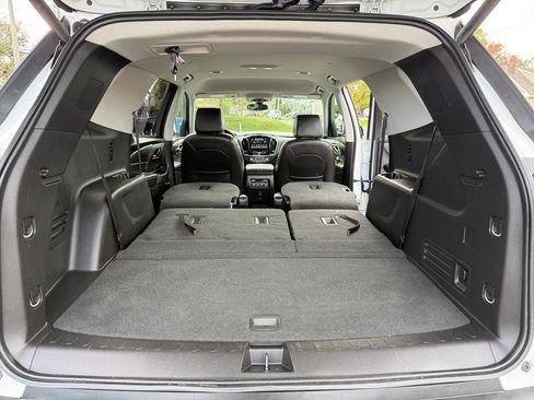 Used 2019 Chevrolet Traverse LT AWD/4WD image 37
