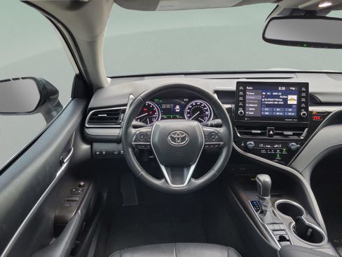 Used 2024 Toyota Camry XLE FWD image 14