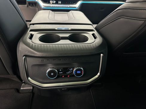 New 2025 Ford Expedition Platinum w/ Stealth Performance Package image 19