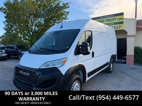 Used 2024 RAM ProMaster 2500 w/ Convenience Group FWD image 1
