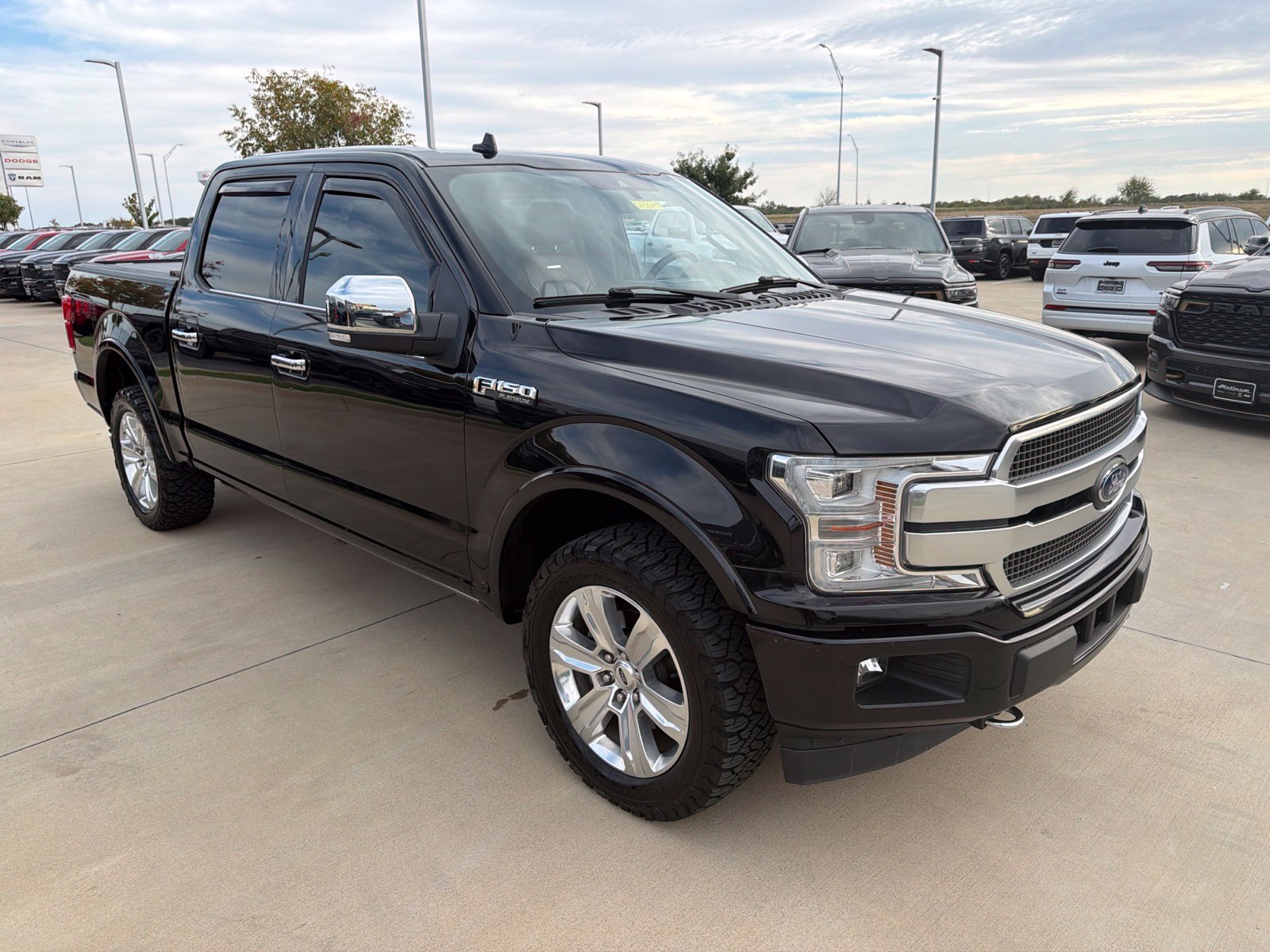 Used 2019 Ford F150 Platinum w/ Equipment Group 701A Luxury AWD/4WD image 7