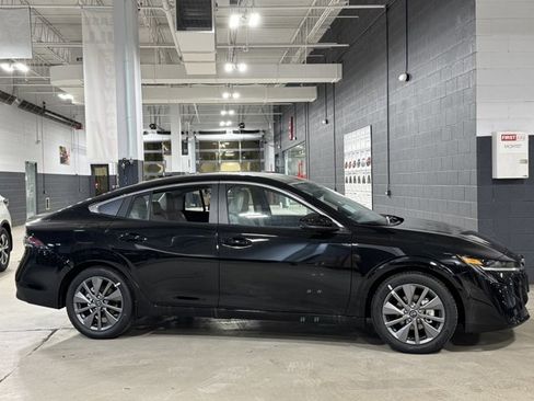 New 2026 Nissan Sentra SL w/ Floor Mat Package image 5