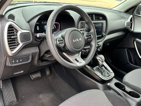Used 2024 Kia Soul LX w/ Option Group 015 image 11