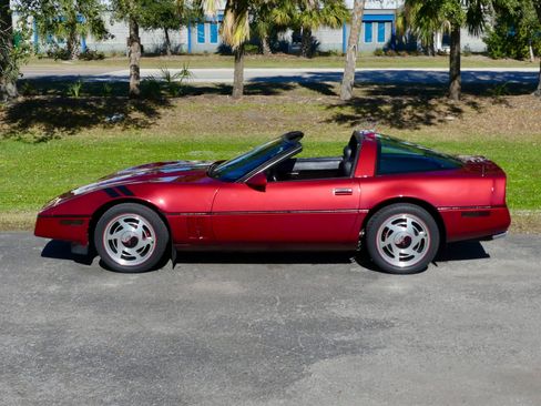 Used 1989 Chevrolet Corvette Coupe image 14