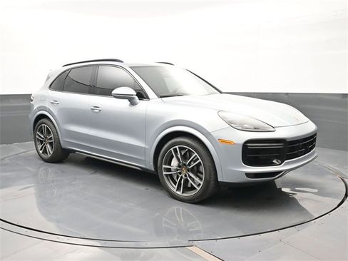 Used 2020 Porsche Cayenne Turbo image 23
