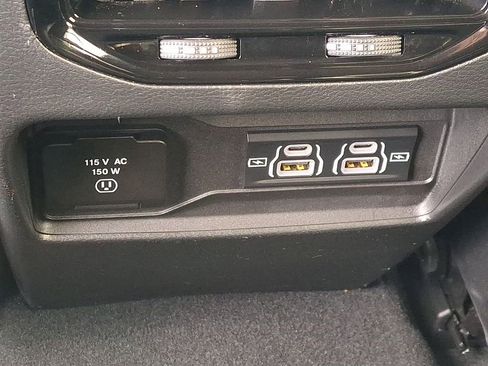 Used 2024 Jeep Grand Cherokee Altitude image 14