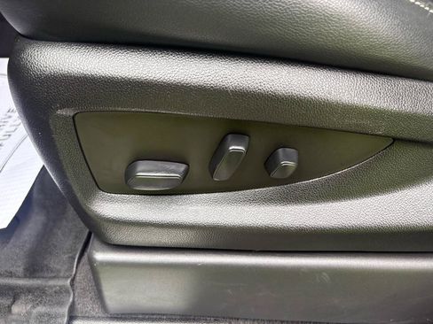 Used 2020 GMC Yukon SLT AWD/4WD image 12