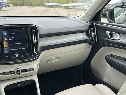Used 2021 Volvo XC40 T5 Inscription AWD/4WD image 24