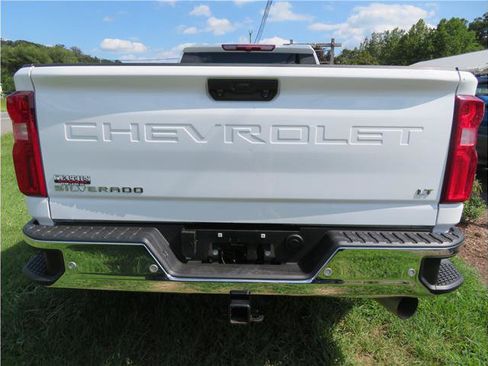 Used 2025 Chevrolet Silverado 3500 LT w/ Safety Package AWD/4WD image 16