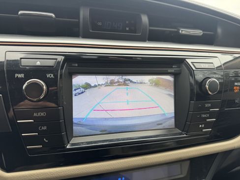 Used 2014 Toyota Corolla LE FWD image 26
