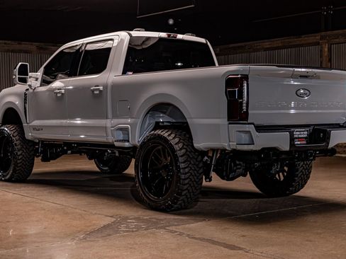 Used 2026 Ford F250 Lariat AWD/4WD image 7