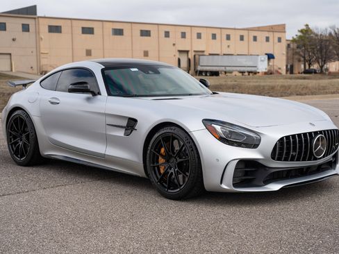 Used 2018 Mercedes-Benz AMG GT R image 4
