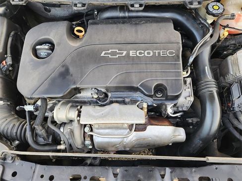 Used 2018 Chevrolet Cruze Premier w/ Enhanced Convenience Package image 29