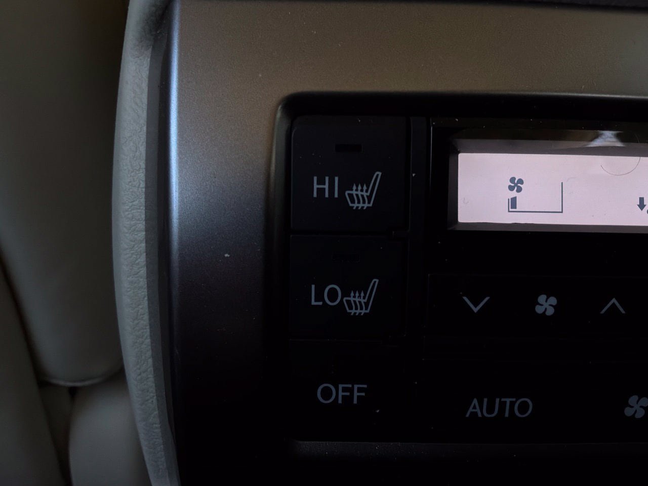 Used 2022 Lexus GX 460 Luxury w/ Off Road Package AWD/4WD image 16