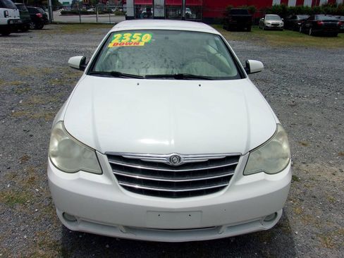 Used 2010 Chrysler Sebring Limited FWD image 4