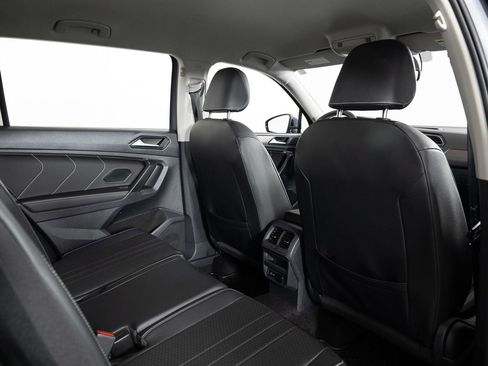 Used 2023 Volkswagen Tiguan SE image 22