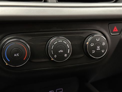 Used 2024 Chevrolet Trax LS w/ Driver Confidence Package image 15