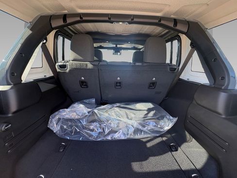 New 2026 Jeep Wrangler Unlimited Rubicon image 19