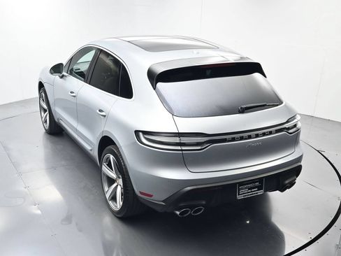 Certified 2025 Porsche Macan AWD/4WD image 39