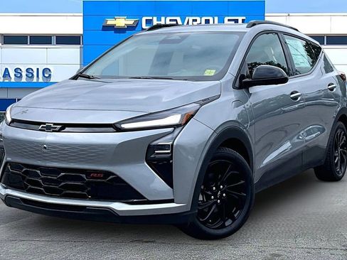 New 2027 Chevrolet Bolt RS w/ Technology Package FWD image 2