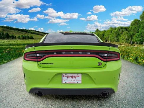 Used 2019 Dodge Charger Scat Pack RWD image 5