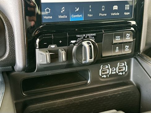 Used 2024 RAM 1500 Big Horn RWD image 19