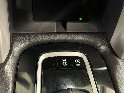 Used 2024 Toyota Corolla Cross LE w/ Moonroof Package image 27