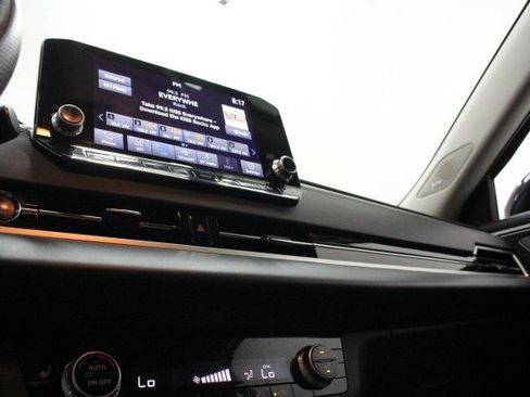 Used 2024 Mitsubishi Outlander SE FWD image 14